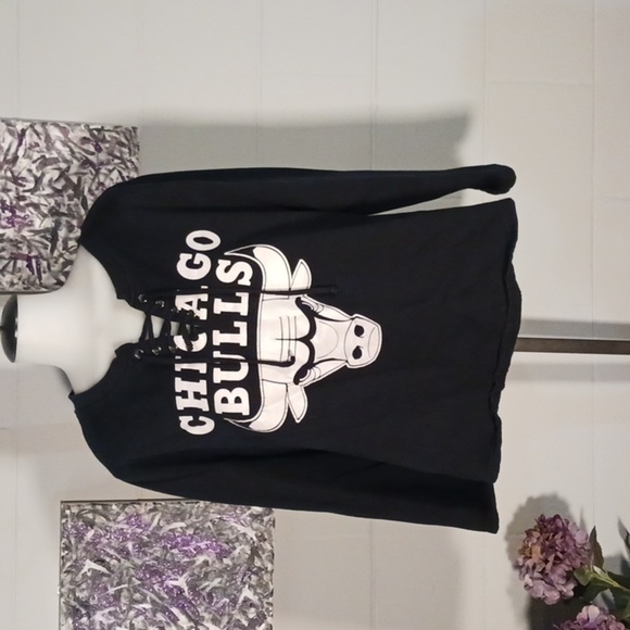 Chicago Bulls Sweatshirt - Picture 1 of 4